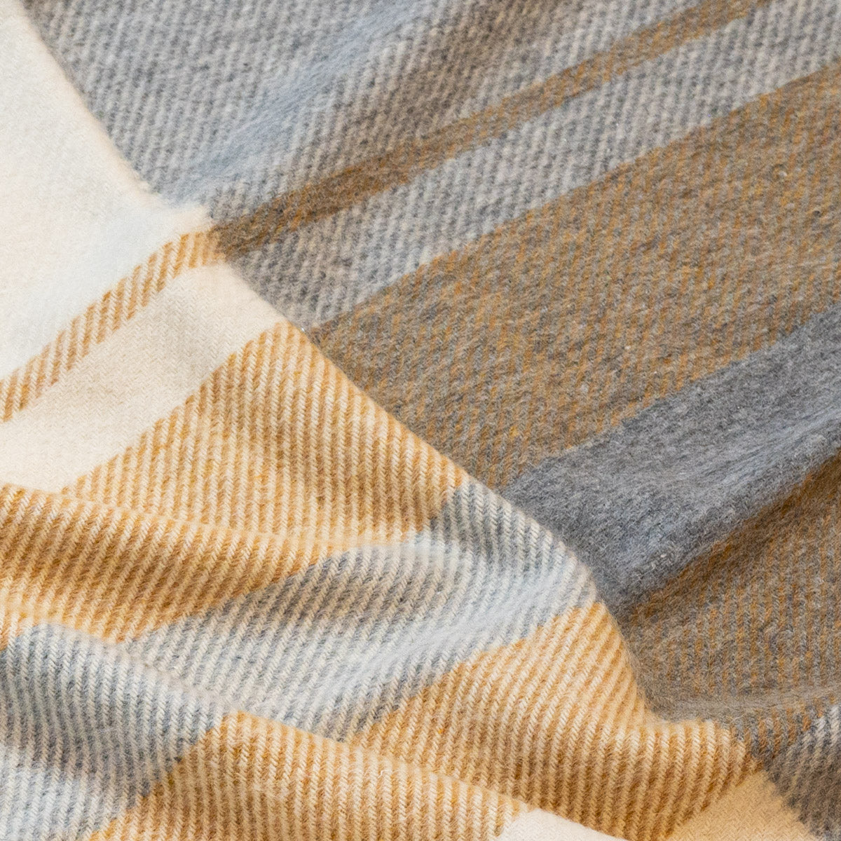 Natural Alpaca Wool Throw - Classic