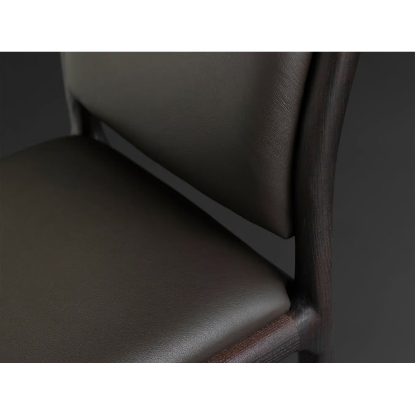 Piaval_Armchair_Cameo_5