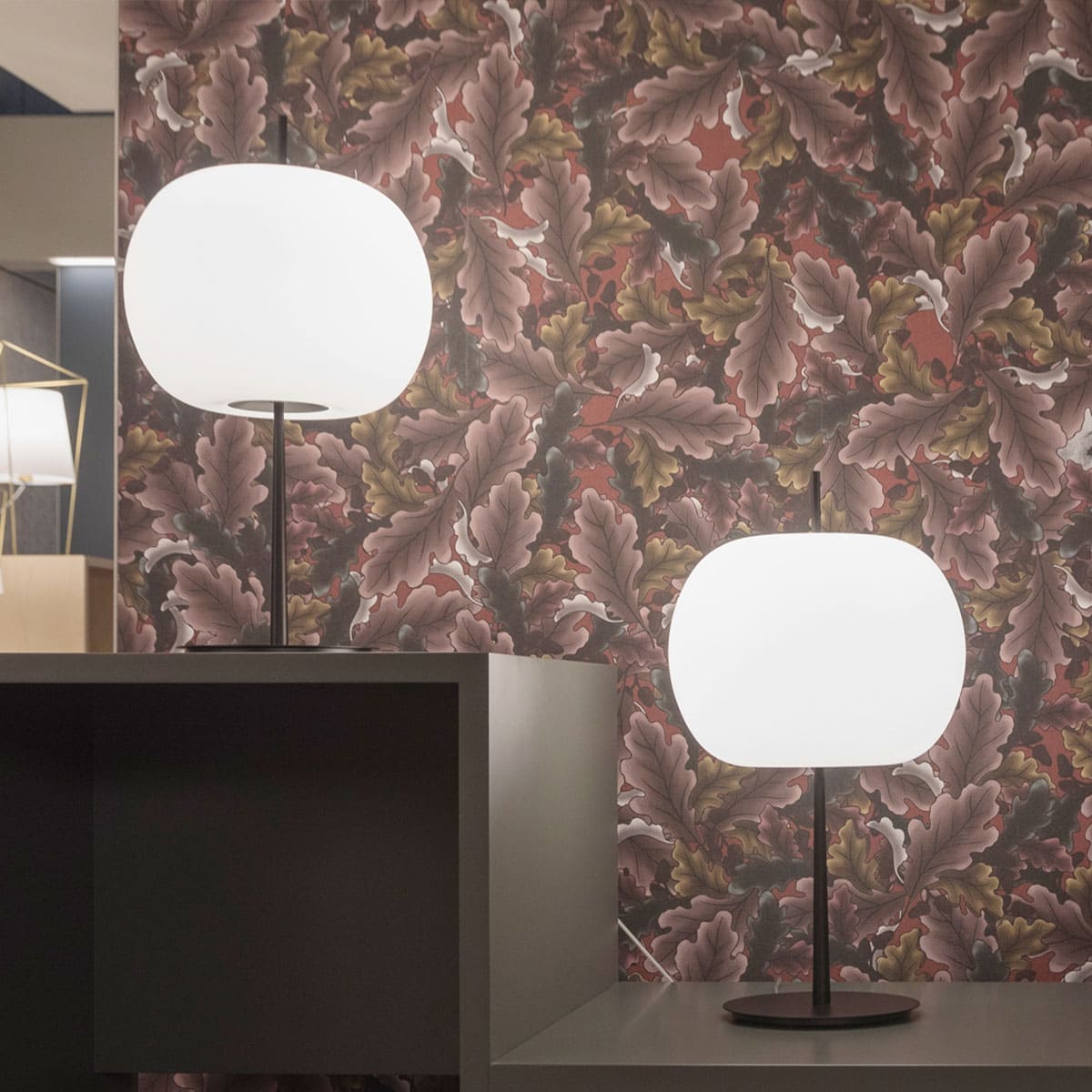 mater-accent-esstisch-o-140-aus-dunklem-eichenholz