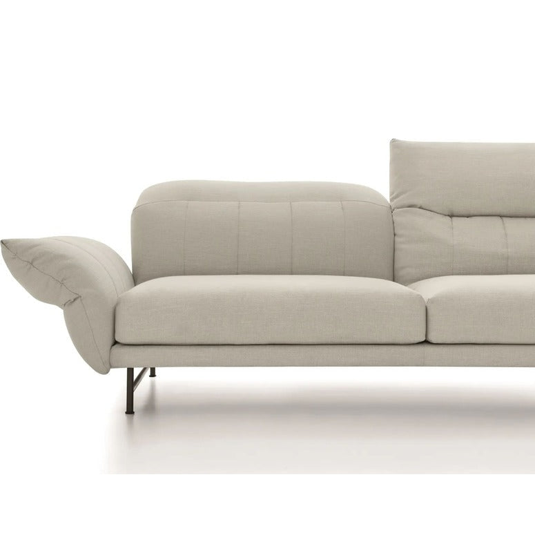 Discover the Dongo Armchair by Todus – a perfect combination of comfort and style. Ideal for modern living spaces, this armchair offers high-quality materials and a timeless design. Experience exceptional coziness and stylish accents for your home.