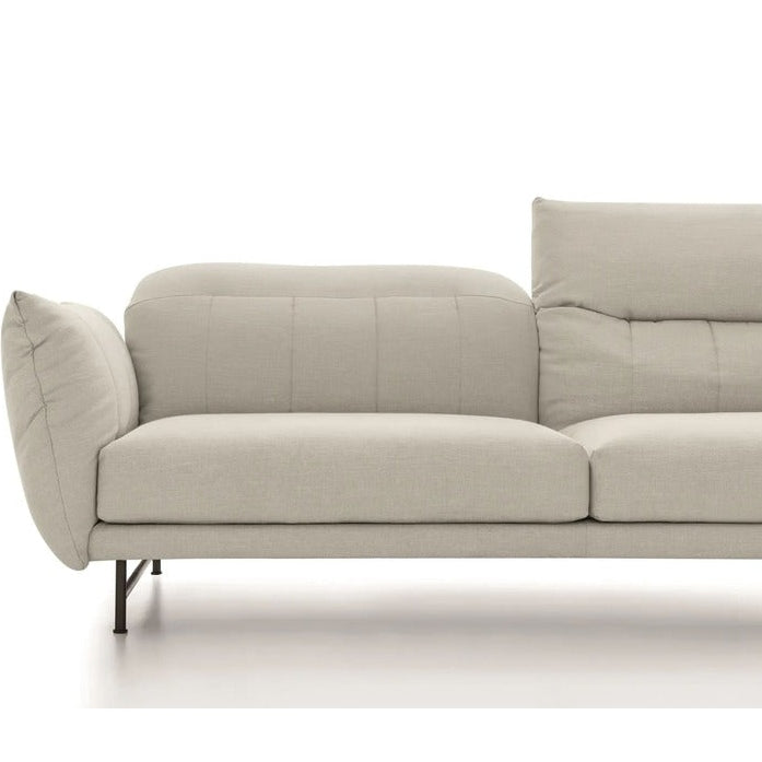 Discover the Dongo Armchair by Todus – a perfect combination of comfort and style. Ideal for modern living spaces, this armchair offers high-quality materials and a timeless design. Experience exceptional coziness and stylish accents for your home.