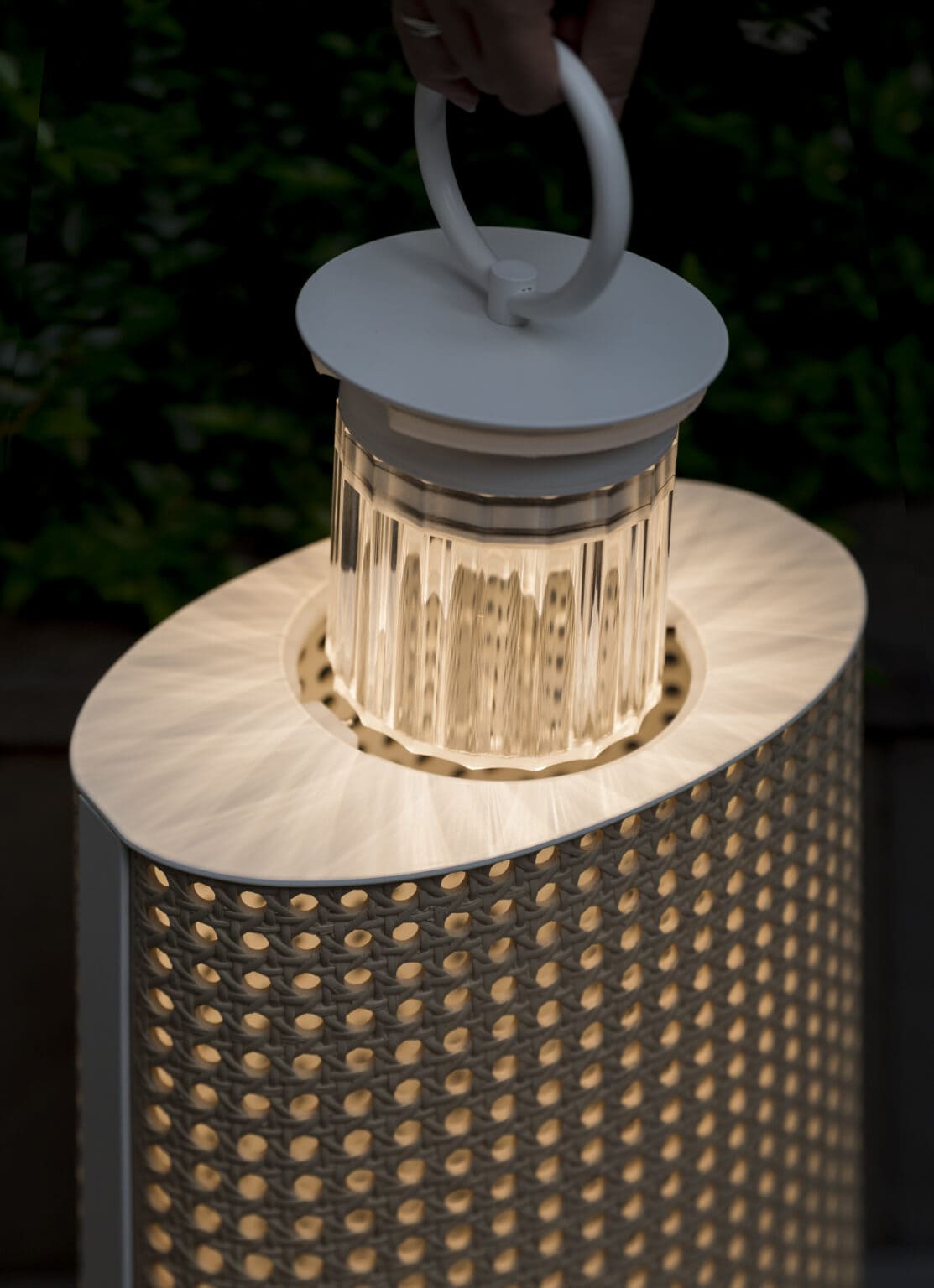 Discover the elegant Calypso Martinique XL Pendant Light by Contardi at Verus Living Shop. Stylish lighting for your home – buy now!