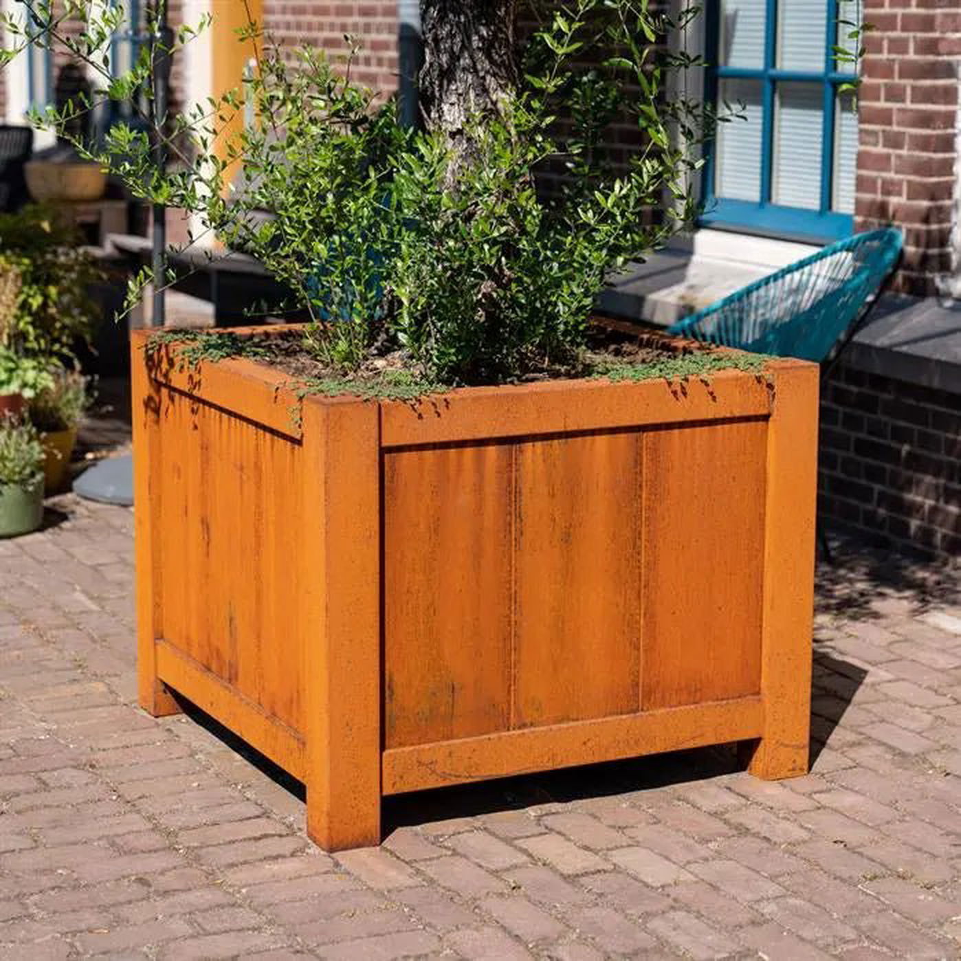 - Adezz - Round Water Table 1200x750