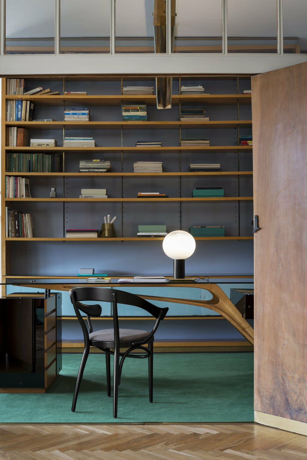 Elegant Skagerak Jut Highboard by Fritz Hansen. Discover it now in the Verus Living Shop and style your home!