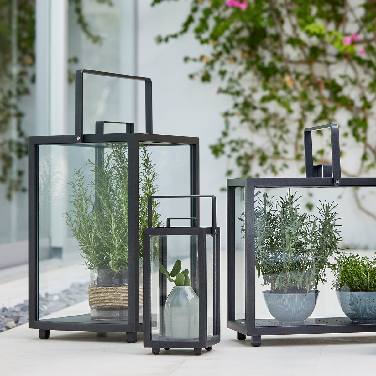 Discover the stylish Ibiza side table set by Vondom at Verus Living – weatherproof, modern & perfect for outdoor and indoor areas.