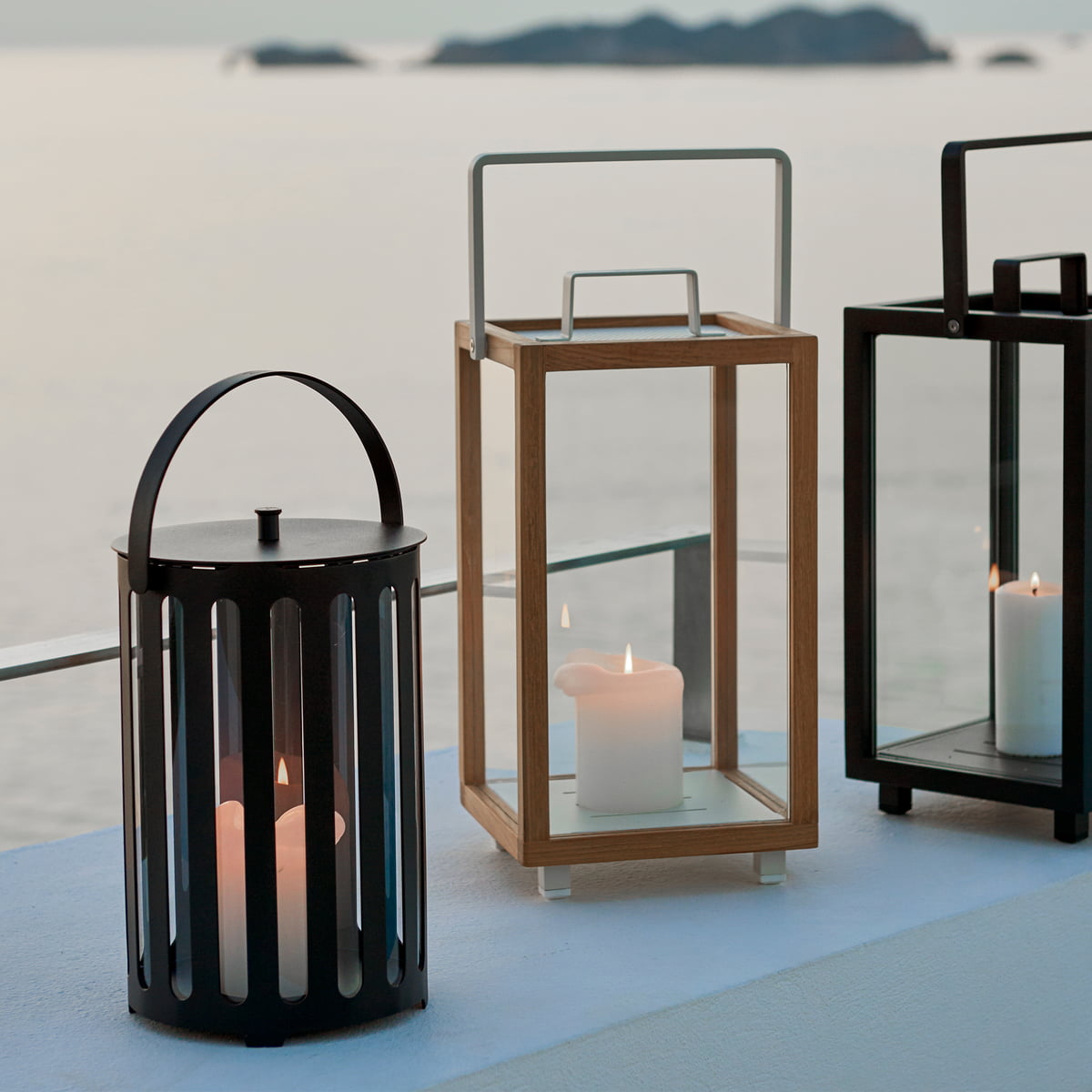 Discover the stylish Ibiza side table set by Vondom at Verus Living – weatherproof, modern & perfect for outdoor and indoor areas.