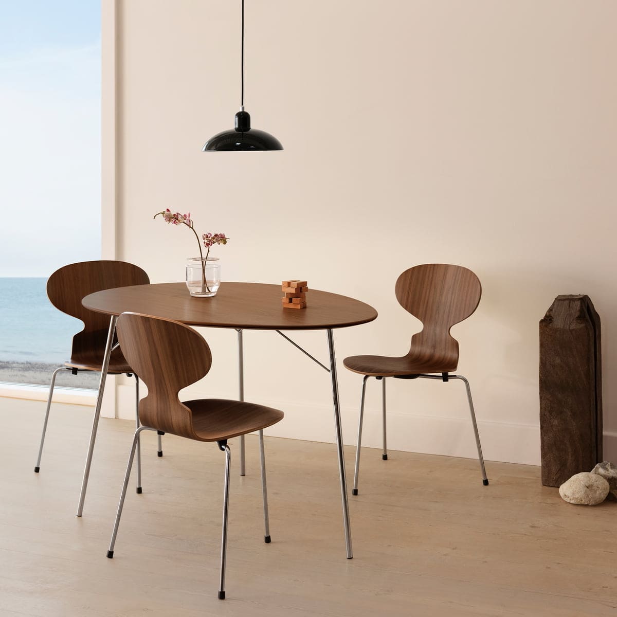 Fritz Hansen -  Egg Tisch Walnuss