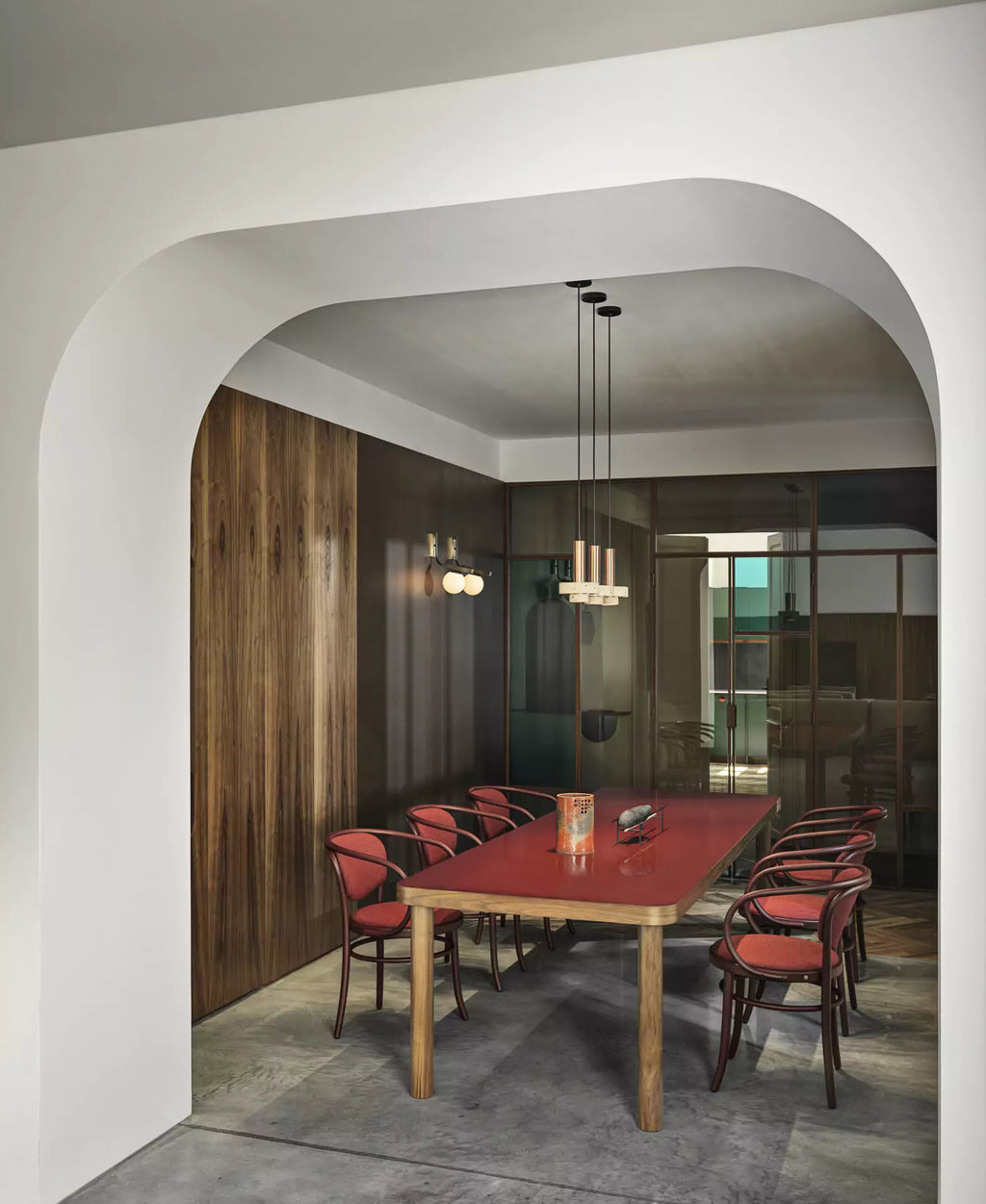 GTV Thonet - Mesa de comedor de columna con tapa de nogal Canaletto