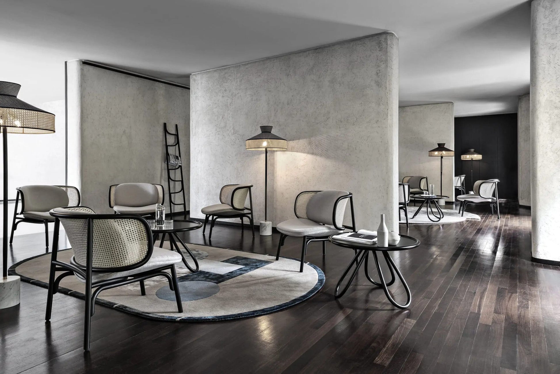 GTV Thonet - Mesa auxiliar Arch