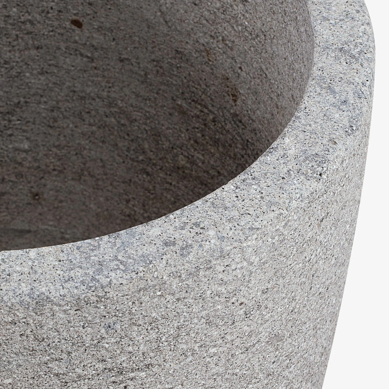 VELTHA® - ATRIUM Jarrón de jardín redondo de Peperino