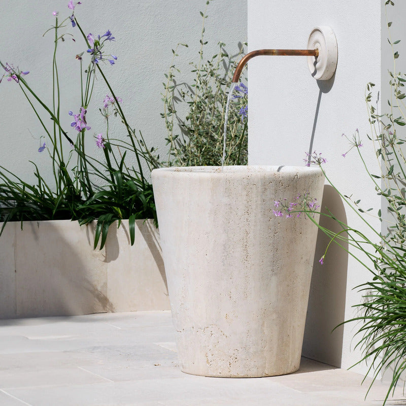 VELTHA® - FUENTE de jardín actual de travertino
