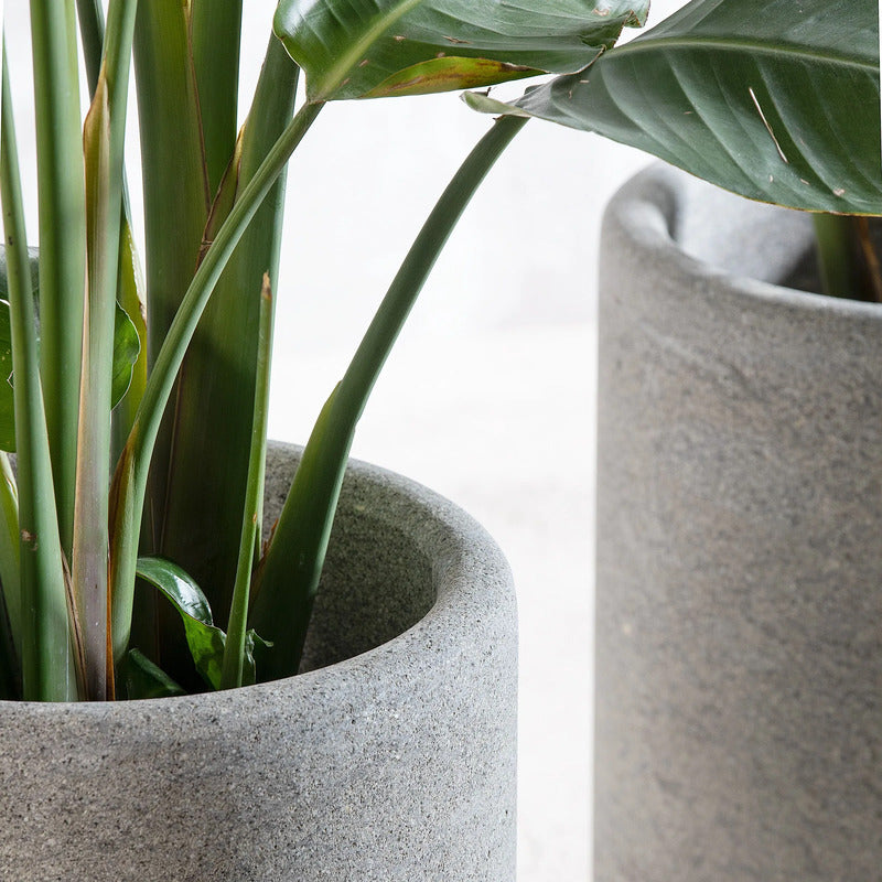 VELTHA® - LAPIS Maceta de jardín redonda de Peperino