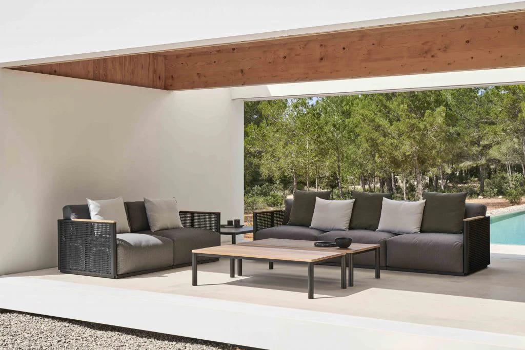 Discover the beige Churros Plus children's sofa from MeowBaby – comfortable, modular & stylish. Now at Verus Living – ideal for playing & relaxing!