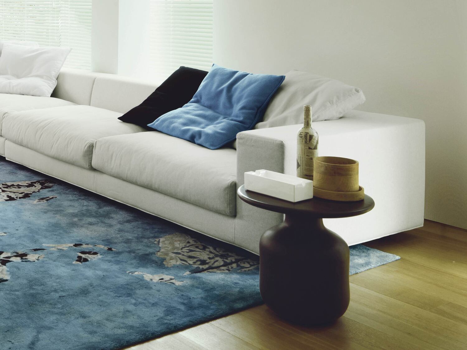 Cappellini - Mesa auxiliar Mini Bottle Barber & Osgerby