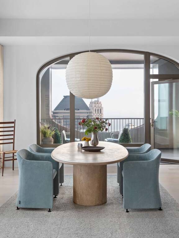 Cappellini -  Mesa de comedor Dolmen de mármol por Giulio Cappellini