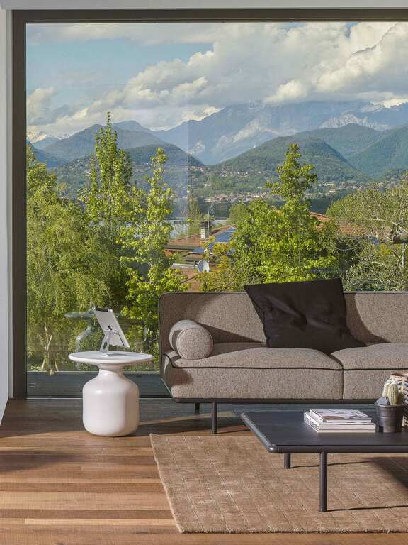 Cappellini - Mesa auxiliar Mini Bottle Barber & Osgerby