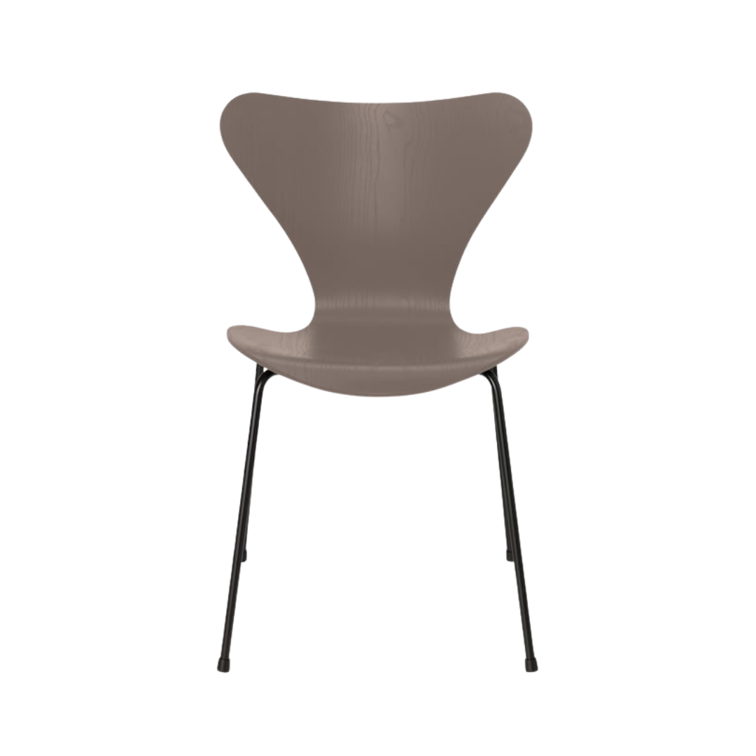 Fritz Hansen - Silla Serie 7 3107 de fresno teñido