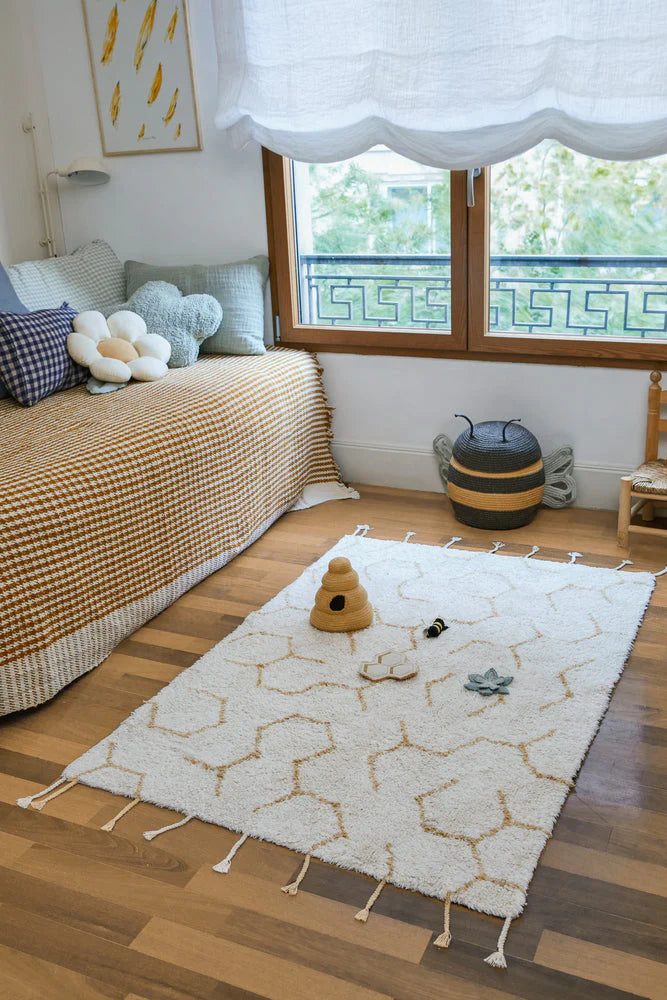 Natural hammock made of jute fabric by Raumgestalt – stylish & sustainable relaxation. Discover now at Verus Living Shop!