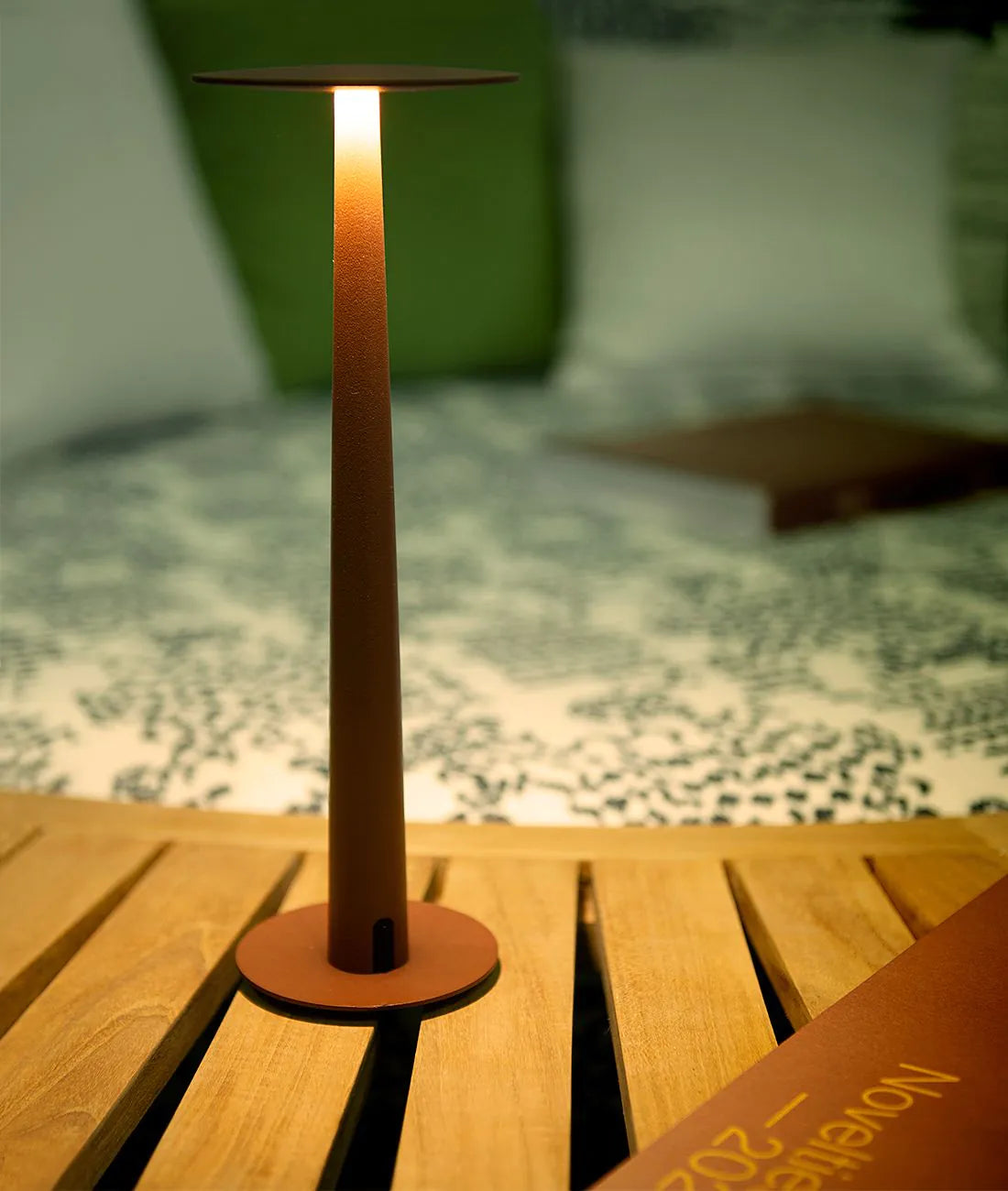 Comfortable beanbag for children in Powder Pink made of soft cord fabric. Stylish & cozy – ideal for playing and relaxing. Now at Verus Living!