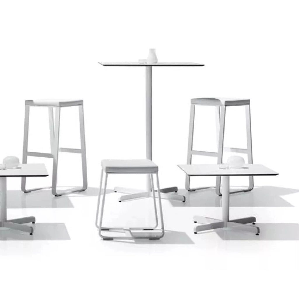 linie-design-agner-carpet-lucens