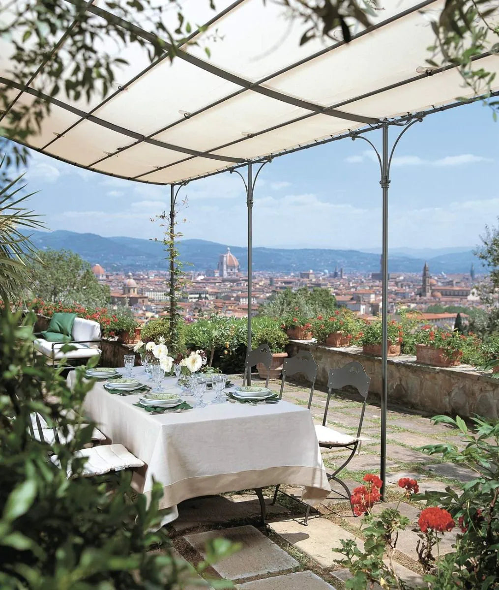 Unopiu - Pérgola de anexo Solaire curva