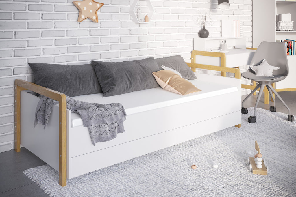 Material: Nordic Spruce
External wall dimensions: 530 x 380 cm
Log board dimensions: 550 x 400 cm
Wall thickness: 44mm
Usable area: 19.35 m²
Floor: 18 mm thick floor boards
Roof shape: Gable roof
Roof area: 25.81 m²
Volume: 43 m³
Roof covering: 18 mm thick roof boards
Wall height: 200 cm
Canopy: 20 cm
Ridge height: 239 cm
Double door: 158.8 x 185 cm
Glazing: Insulated glazing

The natural variant is untreated and can be mounted in reverse.