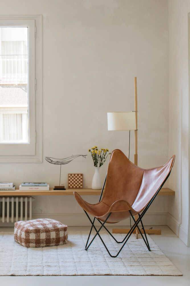Light & robust: Sun sail made of white SoftTyvek® by Raumgestalt. Perfect sun protection – discover now at Verus Living!
