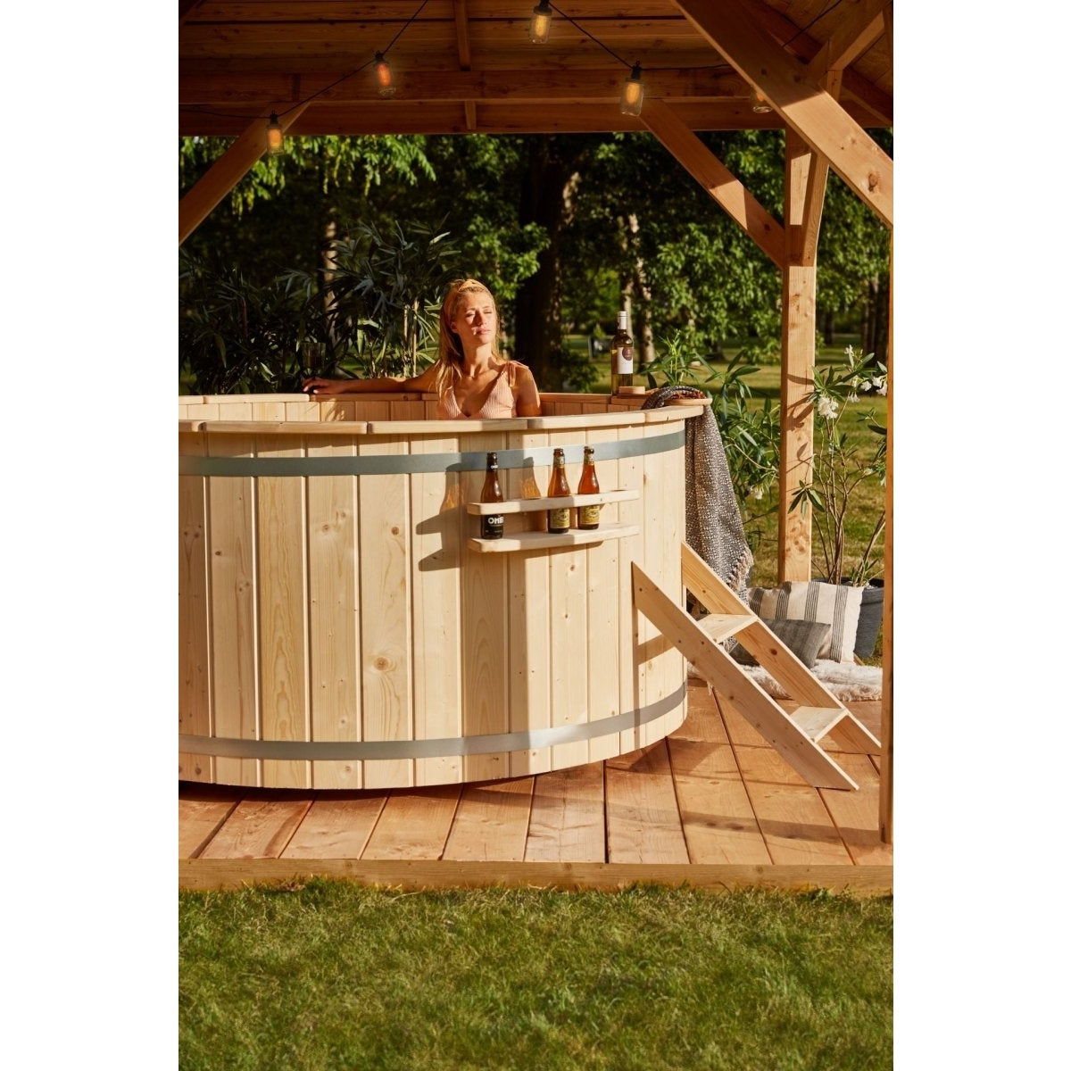 Tuindeco - Hot-Tub mit Außen-Holzofen